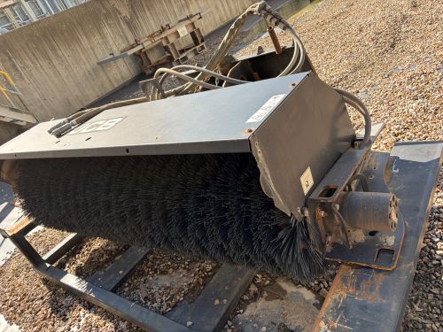 2013 Hydraulic Angle Broom/Sweeper Attachment - Image 3